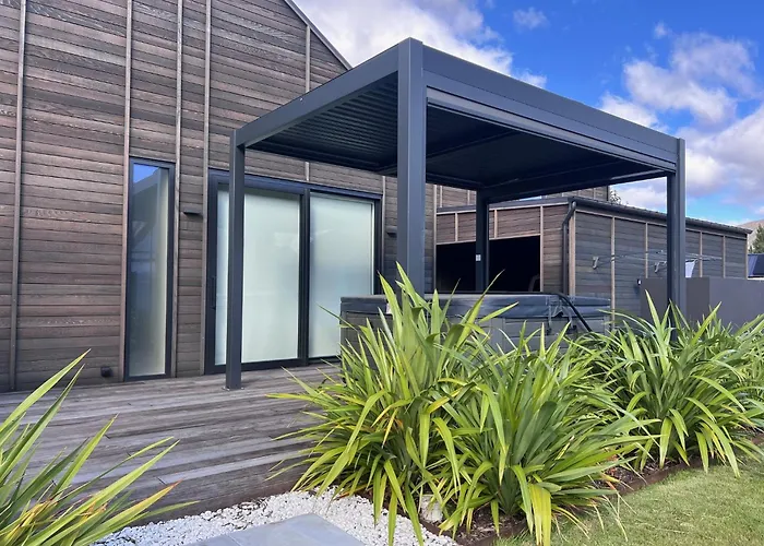 Apres - Retreat - Sleeps 6 Holiday home